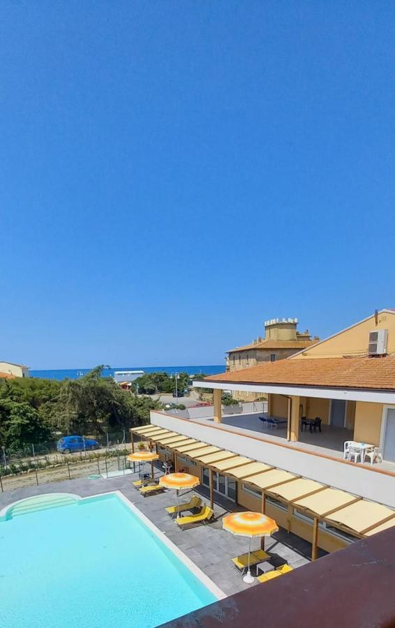 Hotel Paradiso Verde マリーナ・ディ・ビッボーナ エクステリア 写真